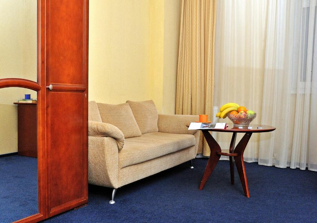 7 Days Hotel Kiev Phòng bức ảnh