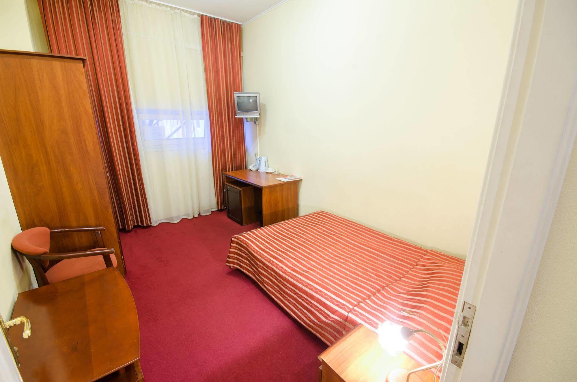 7 Days Hotel Kiev Ngoại thất bức ảnh